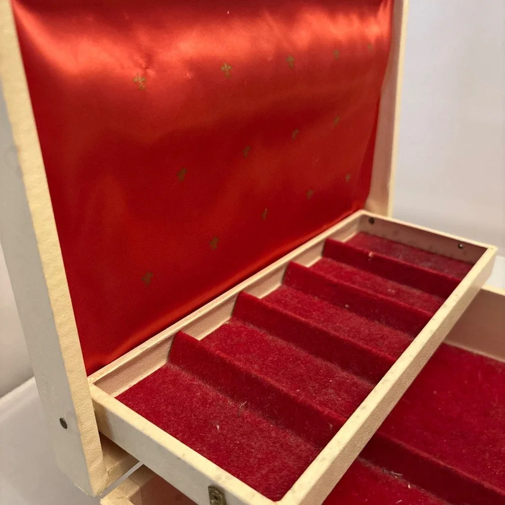 Vintage 1950s Ivory Jewelry Box‎ Organizer Red Lined Storage Case Decorative